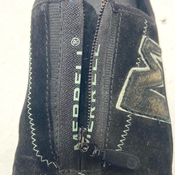 MERRELL Womens Size 7.5 Black Suede Zipper Shoes - Picture 6 of 9